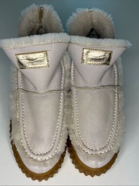 Voile Blanche White Kids Ankle Boots with Gum Sole